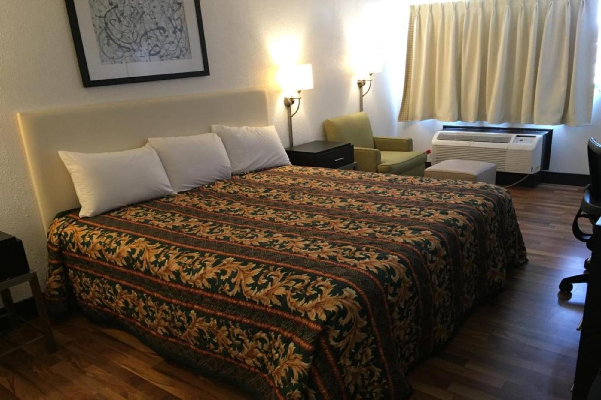 Economy Inn Of Holland Bagian luar foto