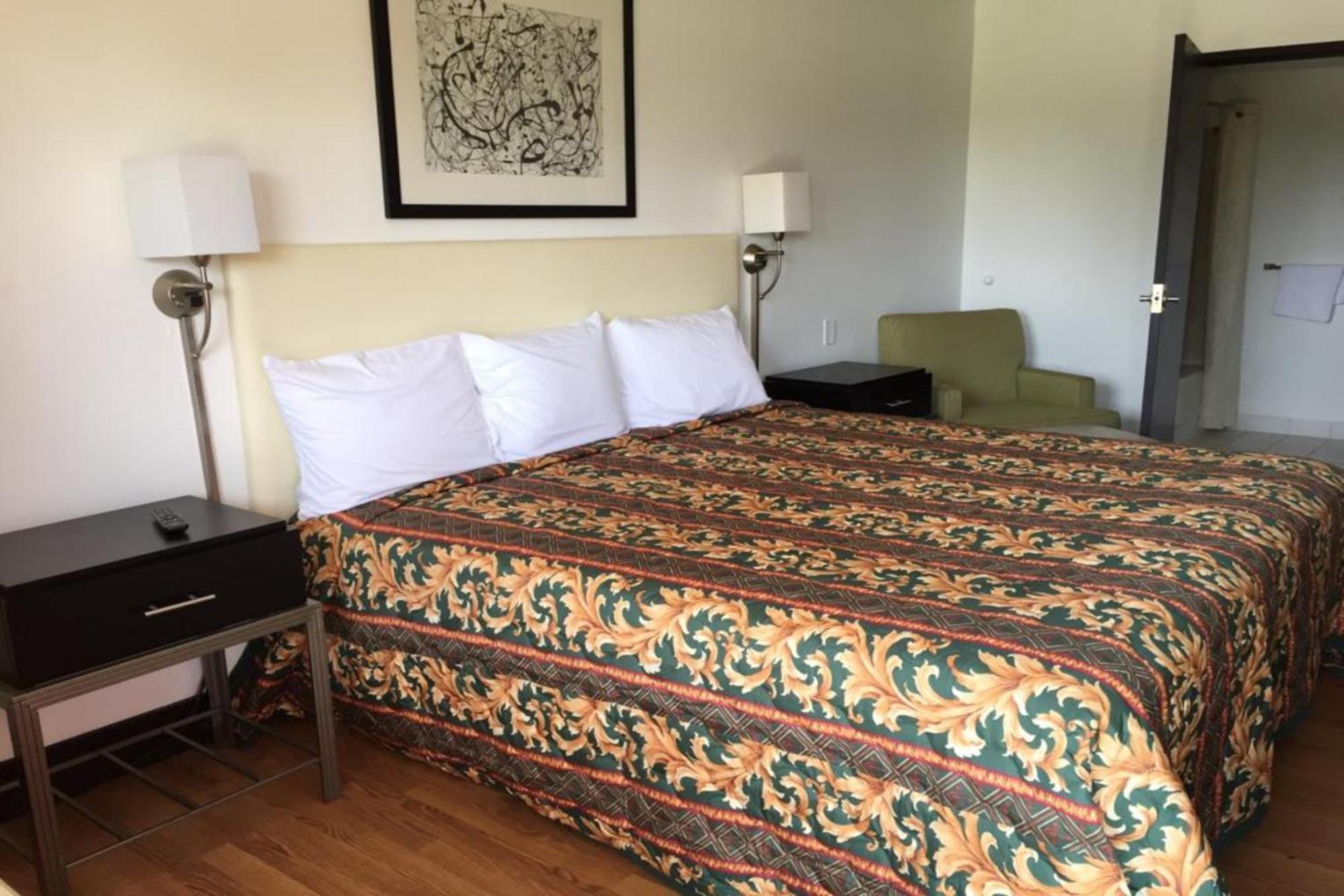 Economy Inn Of Holland Bagian luar foto