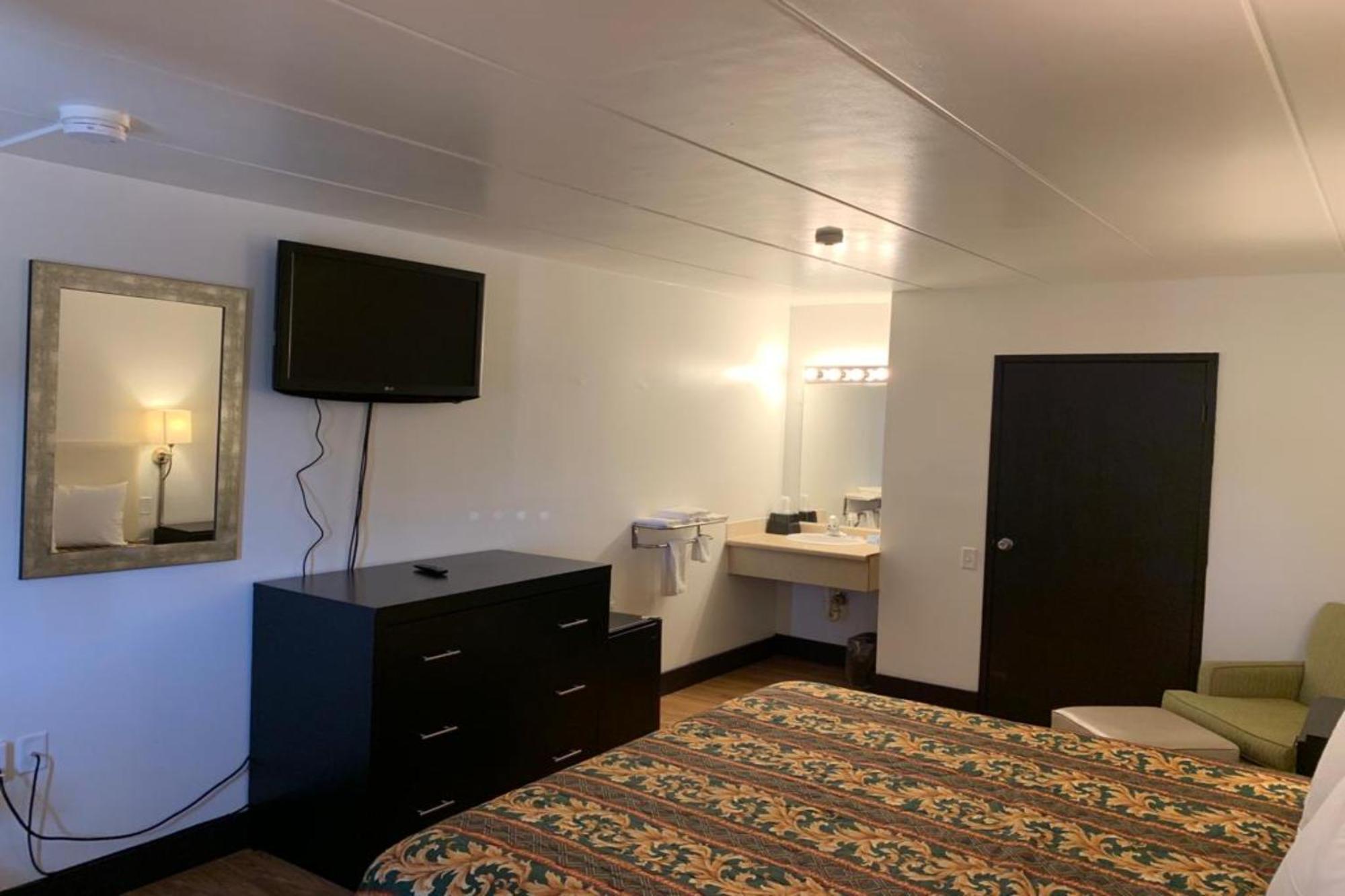 Economy Inn Of Holland Bagian luar foto