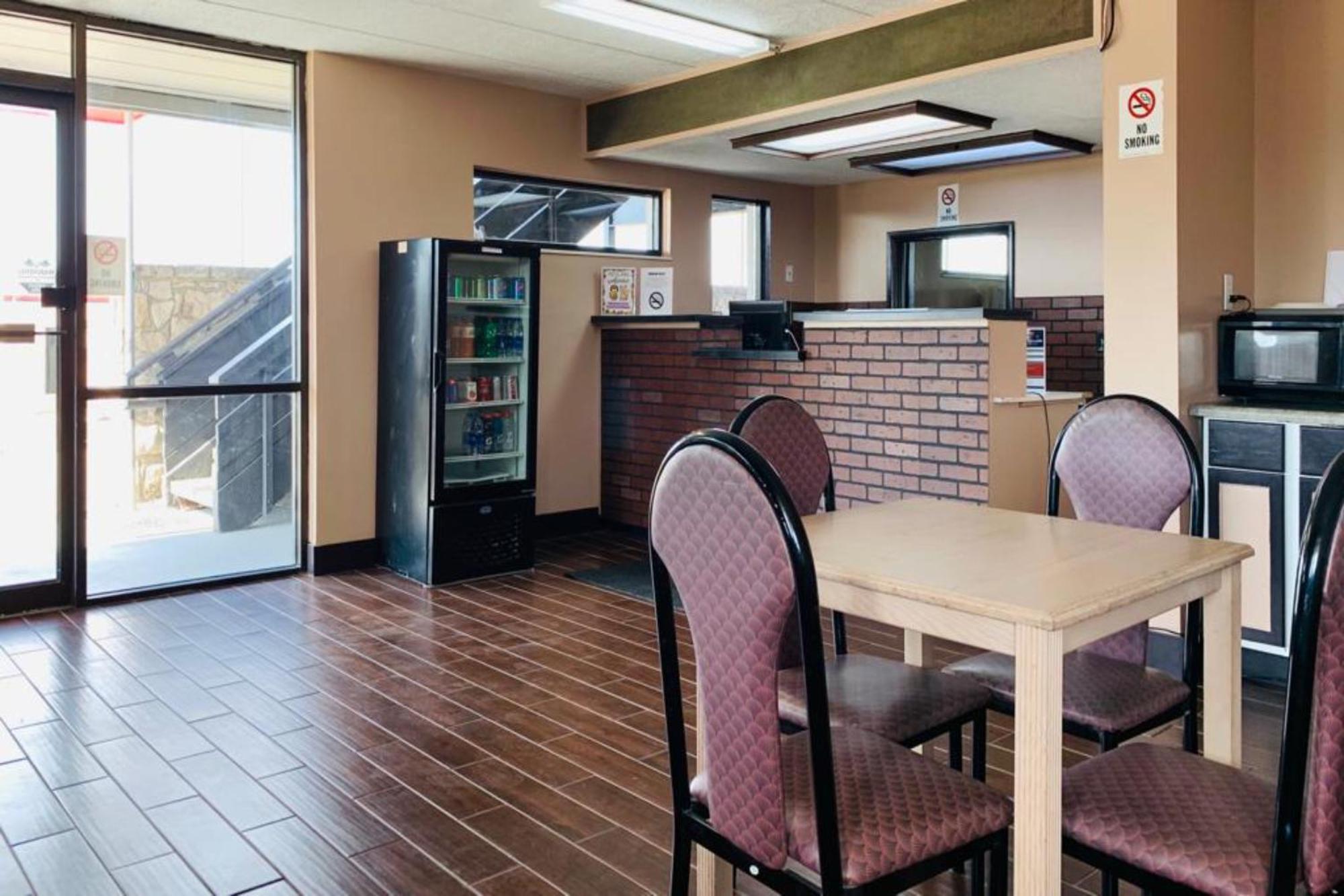 Economy Inn Of Holland Bagian luar foto